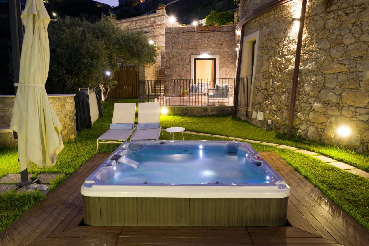 Sparviero Luxury Suites Taormina Exterior foto