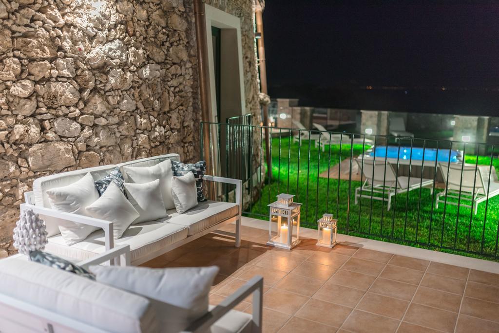 Sparviero Luxury Suites Taormina Exterior foto
